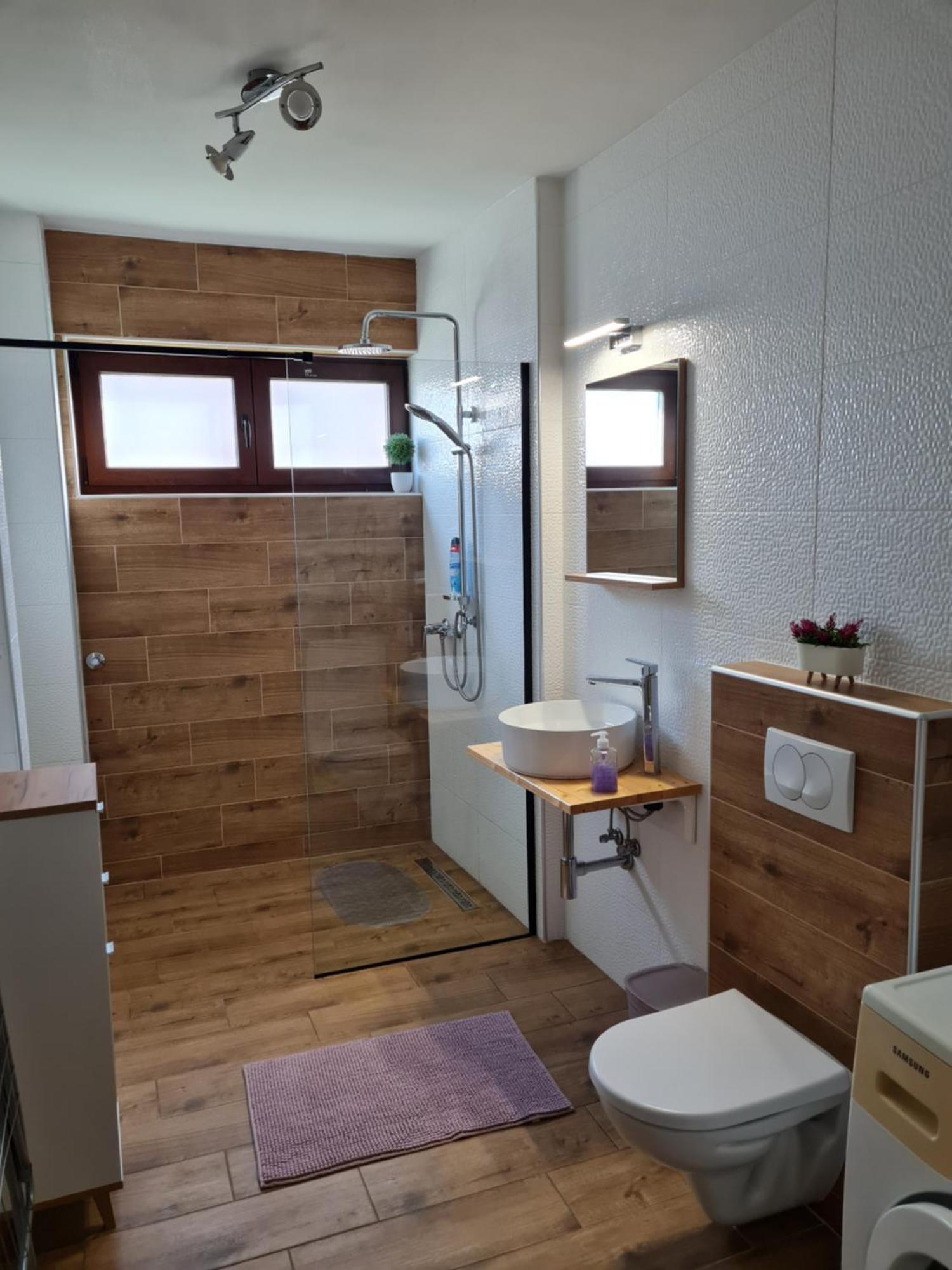 Old Town Road Apartment Karlovac Bagian luar foto
