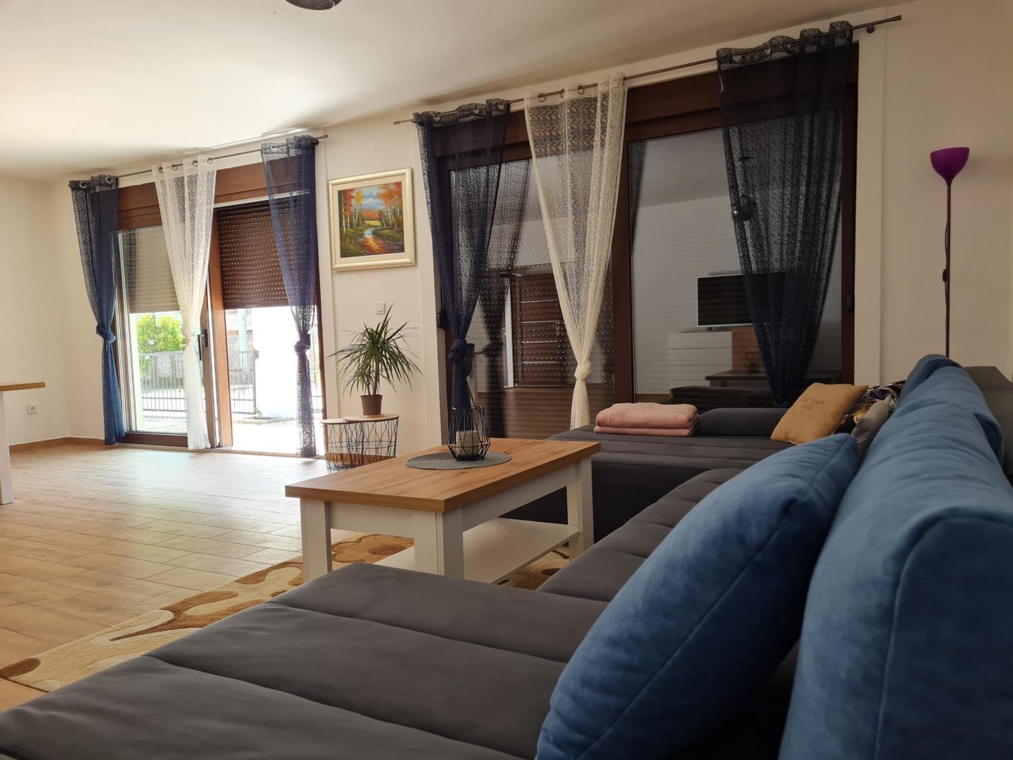 Old Town Road Apartment Karlovac Bagian luar foto
